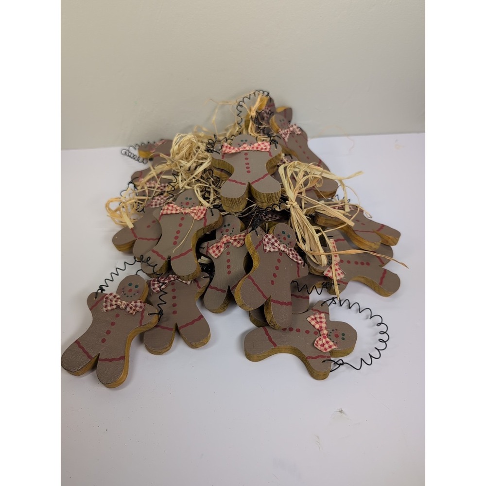 Gingerbread - Craft - 24 Pieces Wooden Ornaments